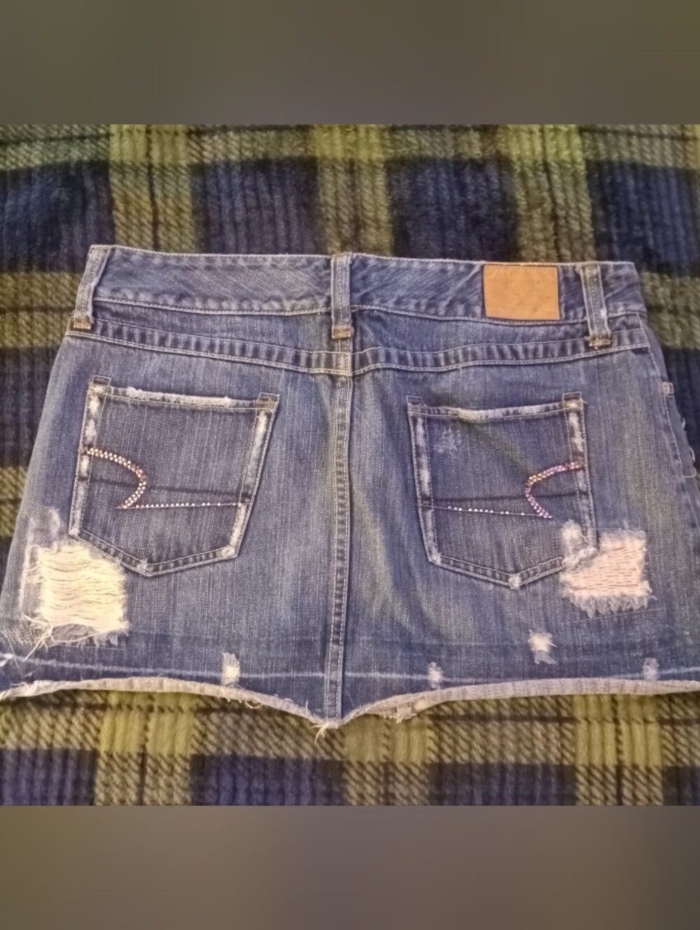 American Eagle Denim Distressed Mini Skirt in Blue Size 8 - Picture 2 of 3